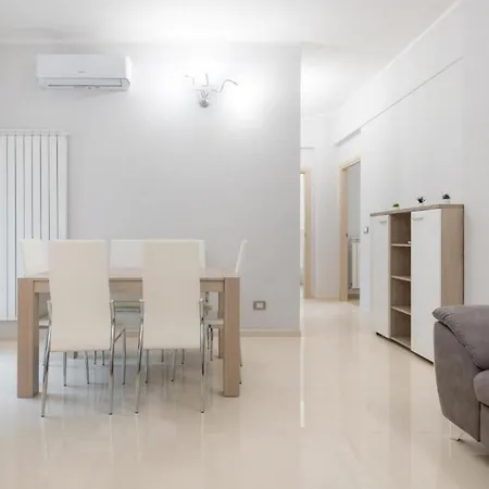 Апартаменты Trendy Close To The